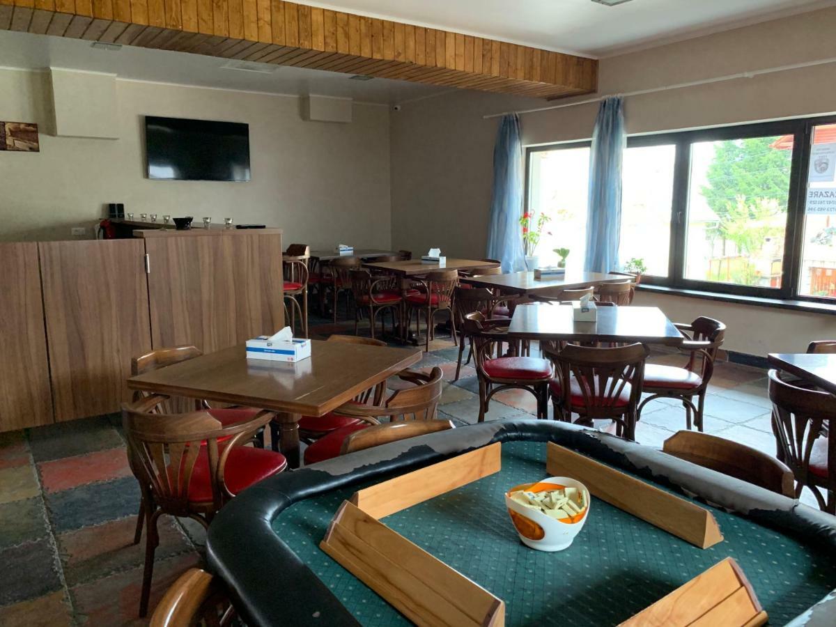 Buşteni Vila Curcubeu酒店 外观 照片